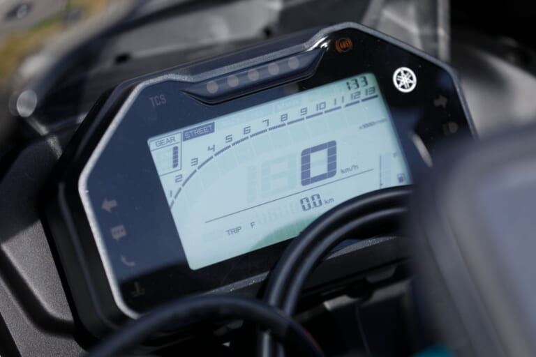ヤマハ|YZF-R125|【XSR125、YZF-R125/R15、MT-125詳報】ヤマハ125軍団のカラバリ判明、ライポジ&足着きが最もラクなのは……?