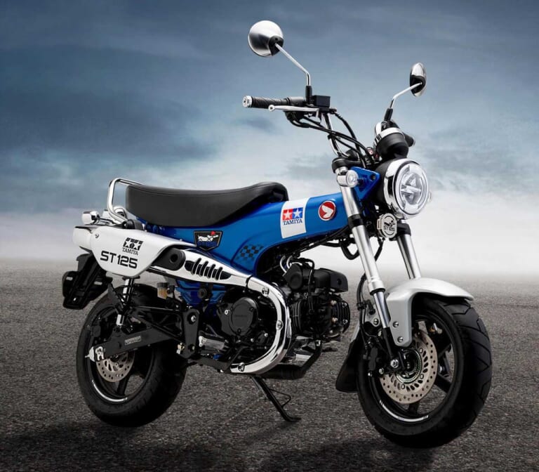 ホンダ|ダックス125|タミヤエディション|タイ仕様|2023年モデル|ダックス125に「タミヤ限定仕様」が登場! 実物大スケールの……実物だっ!! このブルーは次期ニューカラーとして採用希望【海外】