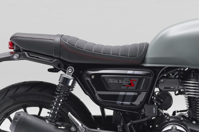 ホンダ|GB350|2023年モデル|「GB350カフェ」発見?! 大阪MCショーに新型ホンダGBとアクセサリー装着車が見参!