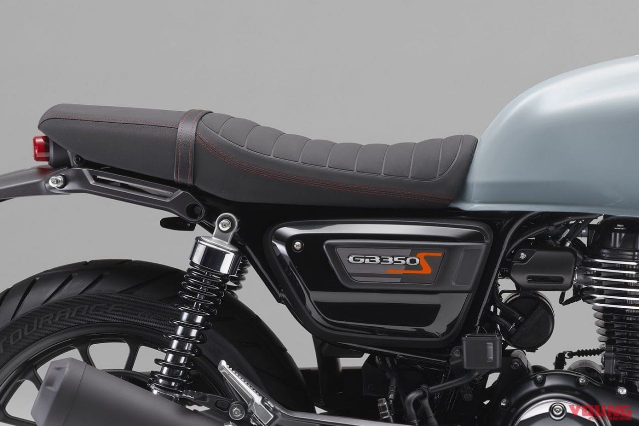 ホンダ|GB350|2023年モデル|「GB350カフェ」発見?! 大阪MCショーに新型ホンダGBとアクセサリー装着車が見参!