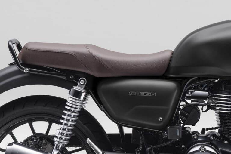 ホンダ|GB350|2023年モデル|「GB350カフェ」発見?! 大阪MCショーに新型ホンダGBとアクセサリー装着車が見参!