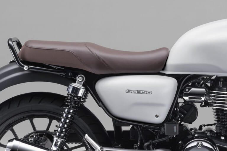 ホンダ|GB350|2023年モデル|「GB350カフェ」発見?! 大阪MCショーに新型ホンダGBとアクセサリー装着車が見参!