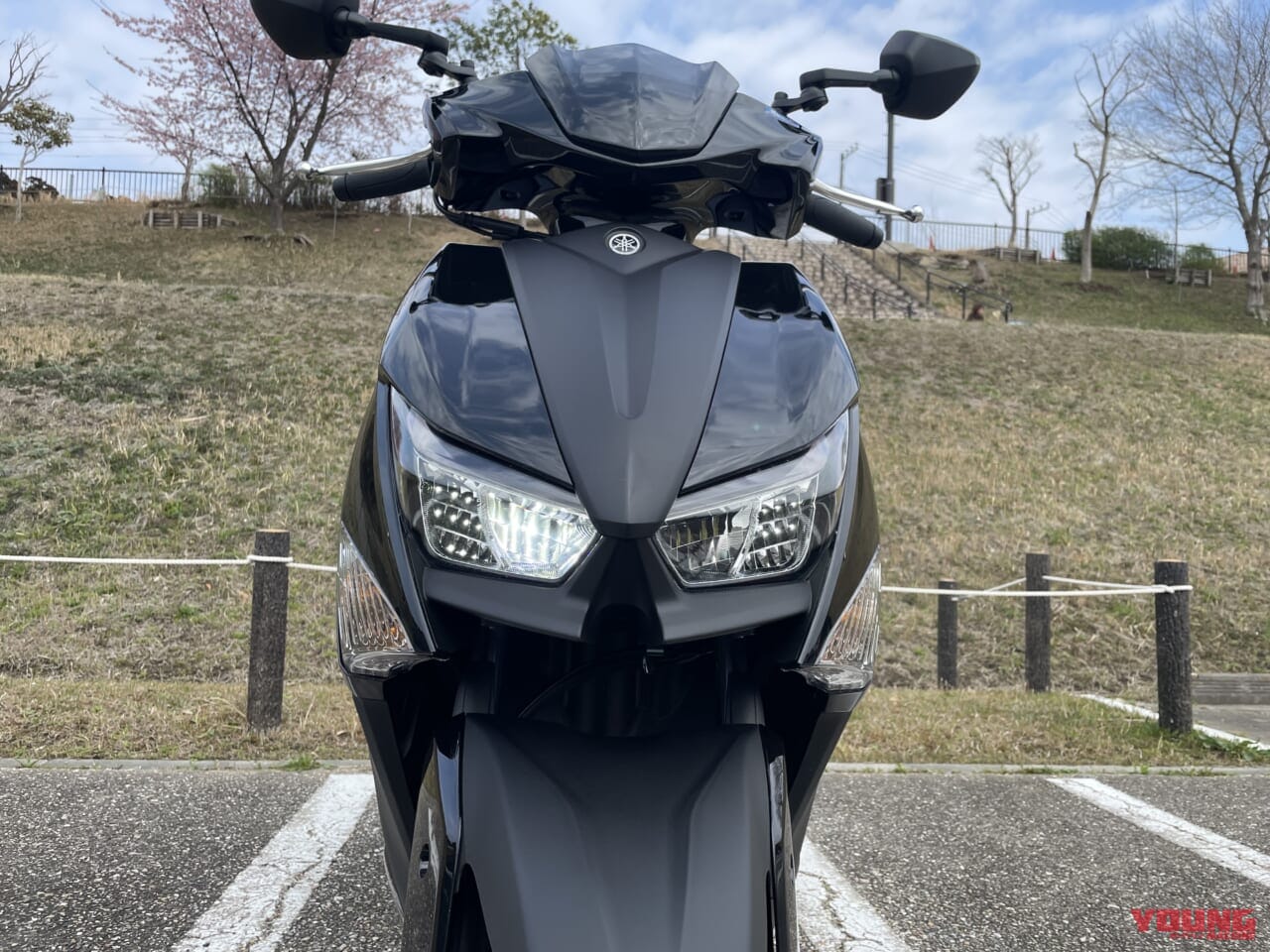 |【新車バイク4台・モニターレポート】ヤマハ・シグナスグリファス編:その1