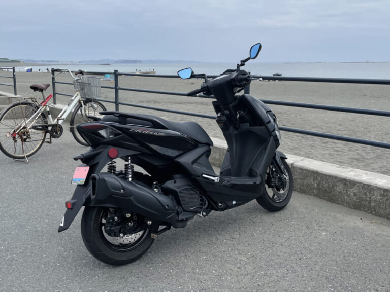 ヤマハ シグナスグリファス|【新車バイク4台・モニターレポート】ヤマハ・シグナスグリファス編:その1