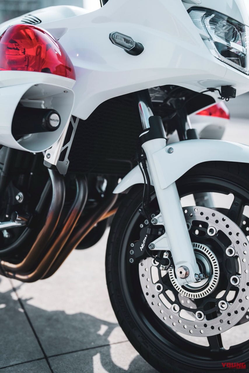 KOOD|アクスルシャフト|白バイ|奈良県警|白バイに正式採用!! クロモリ鋼の高精度アクスルシャフトが より正確な操縦を実現