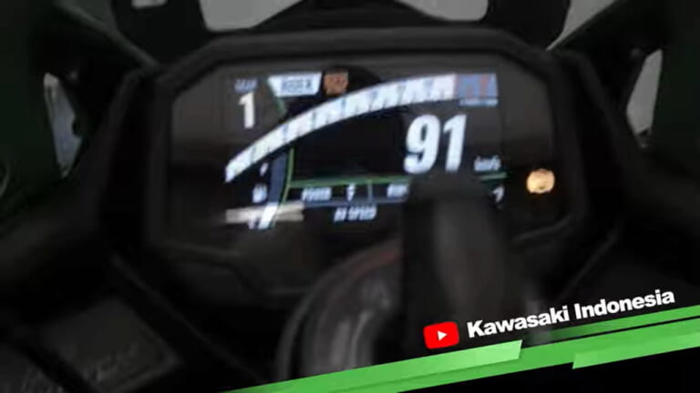 カワサキ|ニンジャZX-4RR|インドネシア仕様|2023年モデル|カワサキ「ニンジャZX-4RR」の最高速が判明!! 走行動画ほか公開、ニーゴー4気筒とは音が全然違うぞ!【海外】