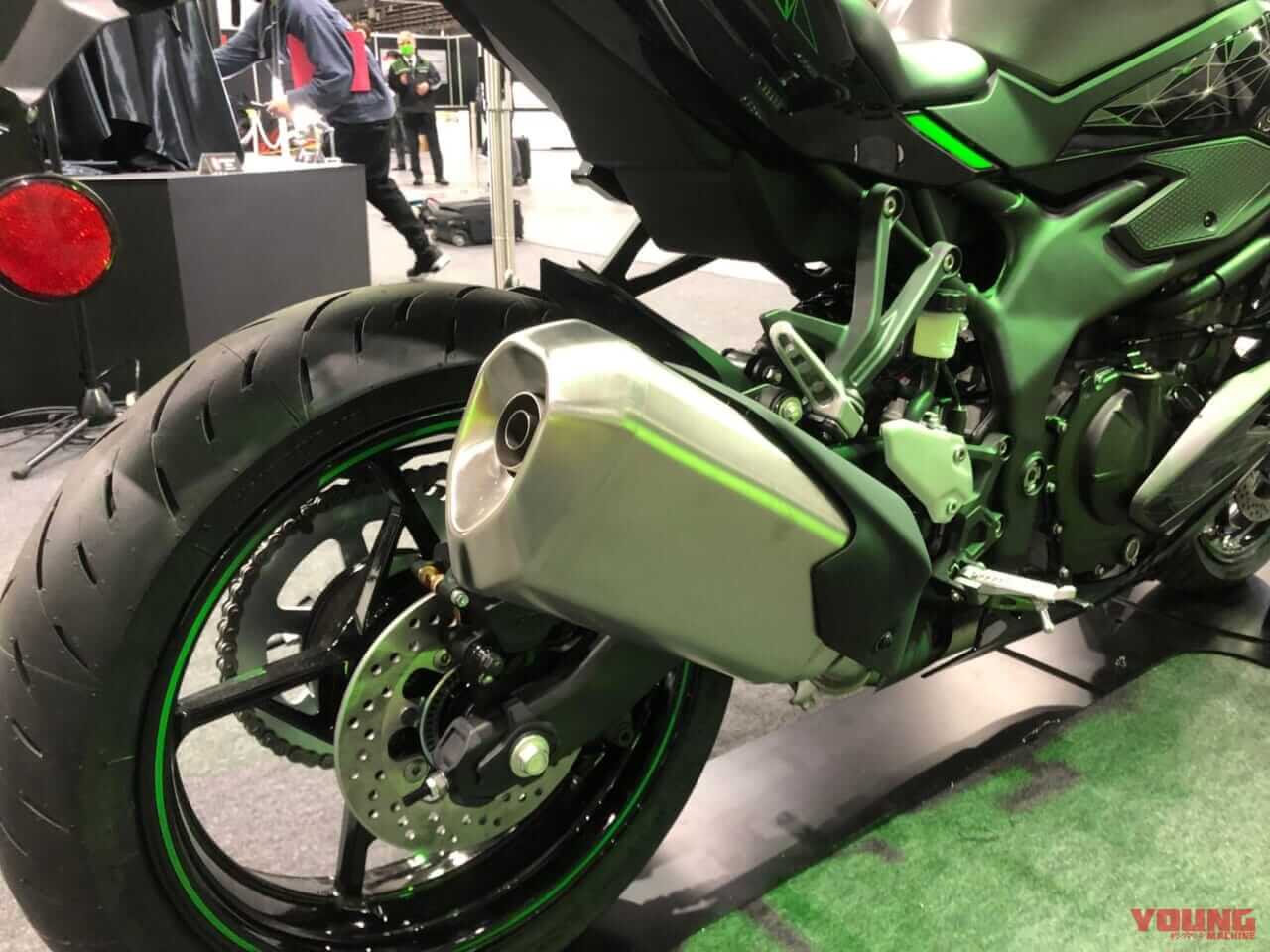 ニンジャZX-25R SE|カワサキ|2023年モデル|正式発表直後の「ニンジャZX-25R SE」が大阪モーターサイクルショーに出現! グリーンカップ仕様もあるでよ!