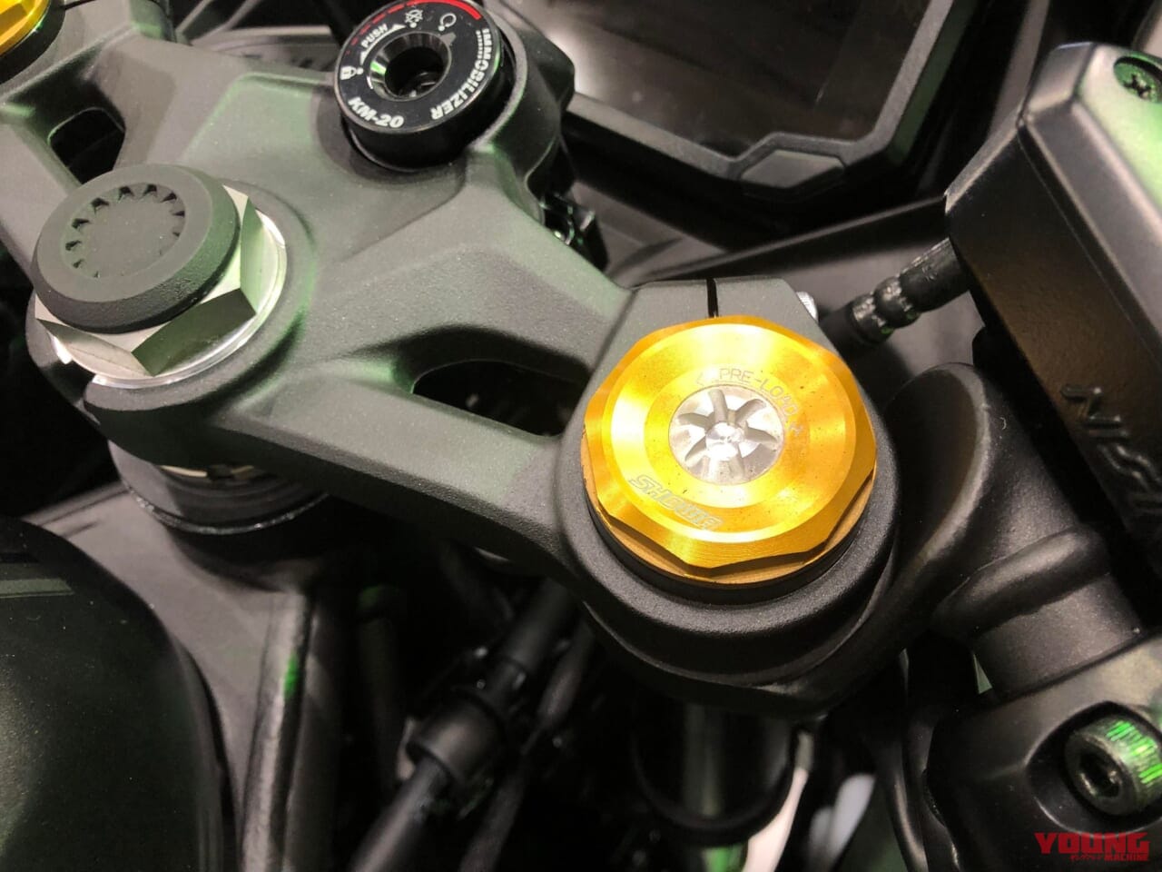 ニンジャZX-25R SE|カワサキ|2023年モデル|正式発表直後の「ニンジャZX-25R SE」が大阪モーターサイクルショーに出現! グリーンカップ仕様もあるでよ!