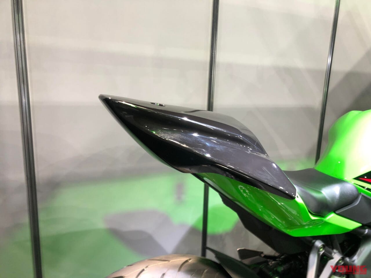 ニンジャZX-25R SE|カワサキ|2023年モデル|正式発表直後の「ニンジャZX-25R SE」が大阪モーターサイクルショーに出現! グリーンカップ仕様もあるでよ!