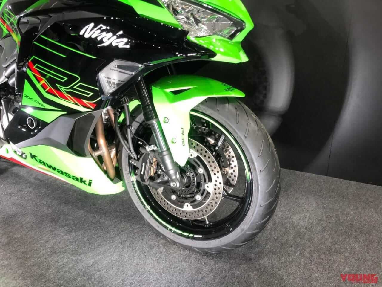 カワサキ|ニンジャZX-4RR|大阪モーターサイクルショーより入電ッ!! ラムエア80馬力の「ニンジャZX-4RR」で4気筒ヨンヒャク復活の狼煙!
