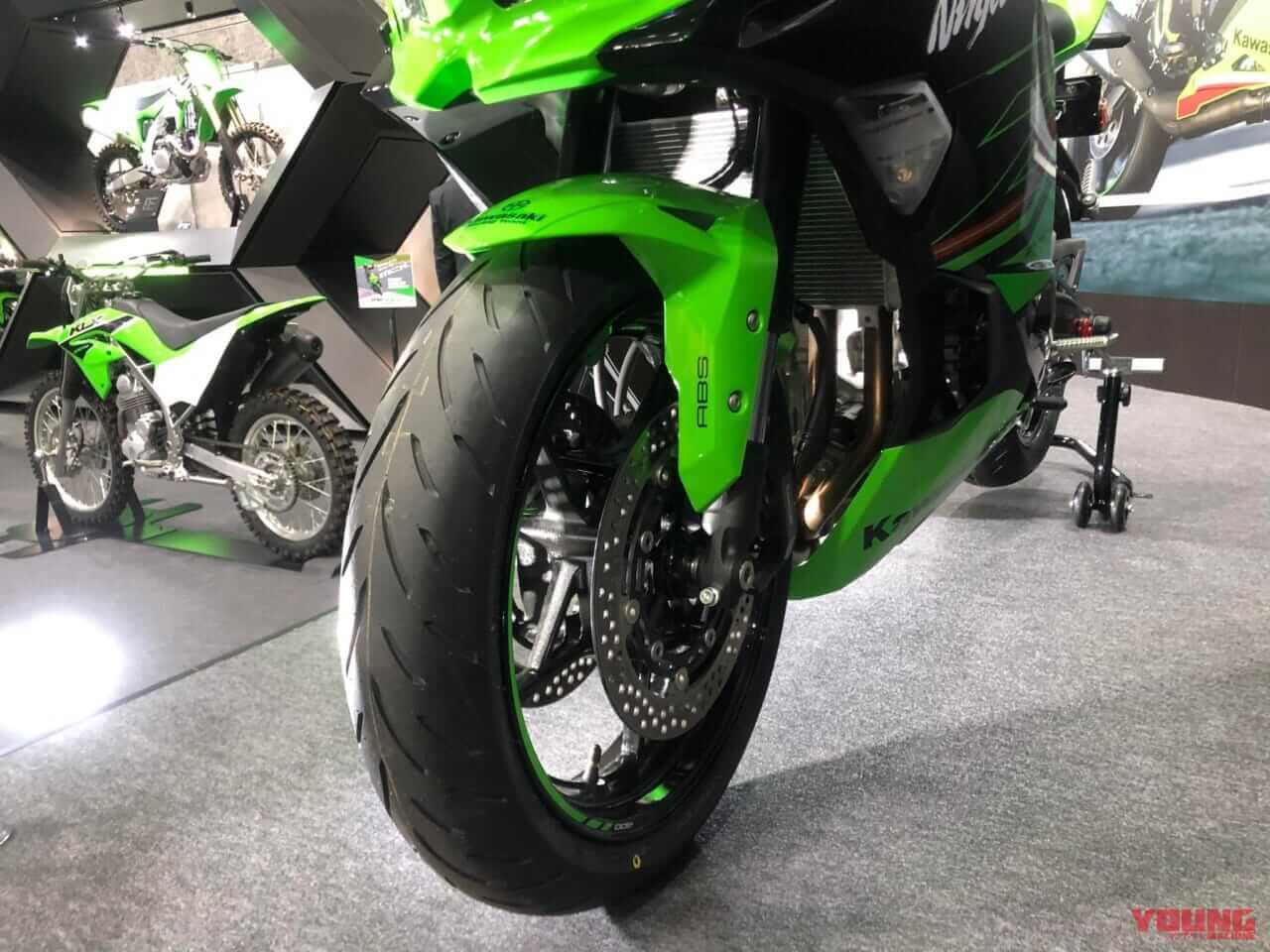 カワサキ|ニンジャZX-4RR|大阪モーターサイクルショーより入電ッ!! ラムエア80馬力の「ニンジャZX-4RR」で4気筒ヨンヒャク復活の狼煙!