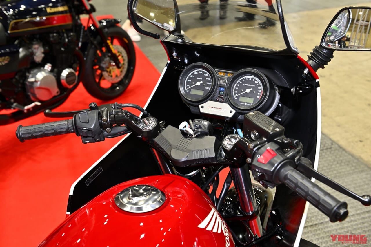 ドレミコレクション|CB400タイプX|インテグラ|意表を突くインテグラ仕様!! ドレミコレクションの“CB400タイプX”にハーフカウル仕様が登場だ