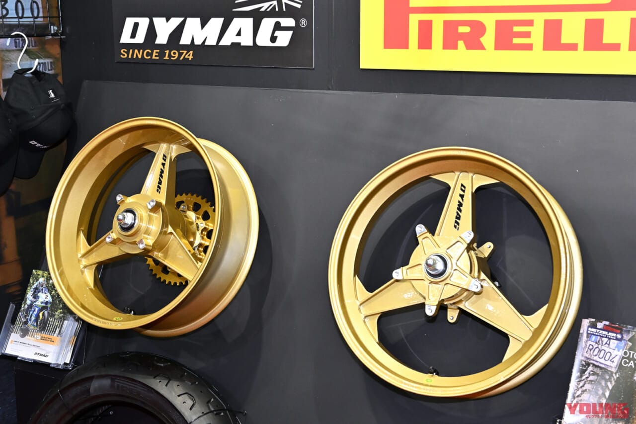 |意表を突くインテグラ仕様!! ドレミコレクションの“CB400タイプX”にハーフカウル仕様が登場だ