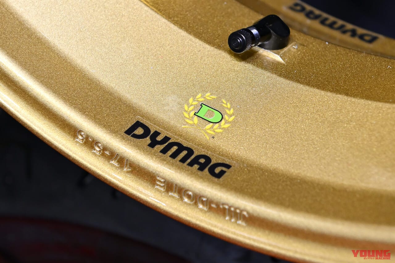 |意表を突くインテグラ仕様!! ドレミコレクションの“CB400タイプX”にハーフカウル仕様が登場だ