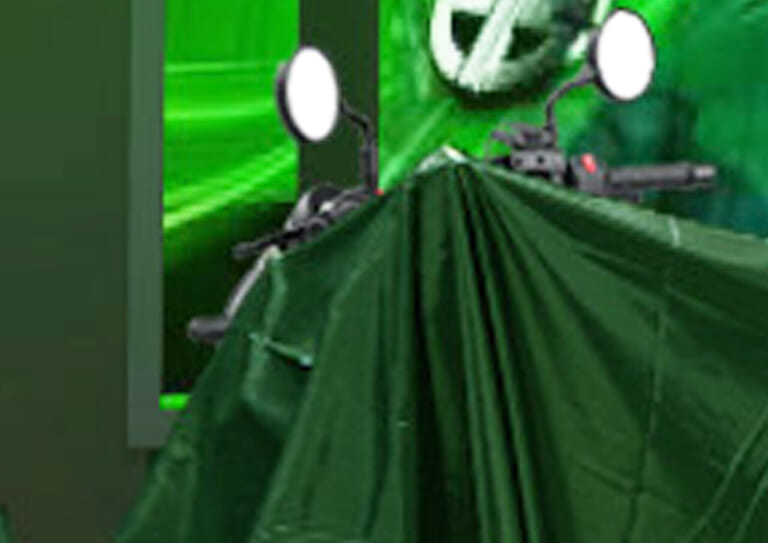 カワサキ|大阪モーターサイクルショー|エリミネーター|カワサキの新生エリミネーター、ポロリしちゃった!?  お尻がチラ見えしてるぞッ!!