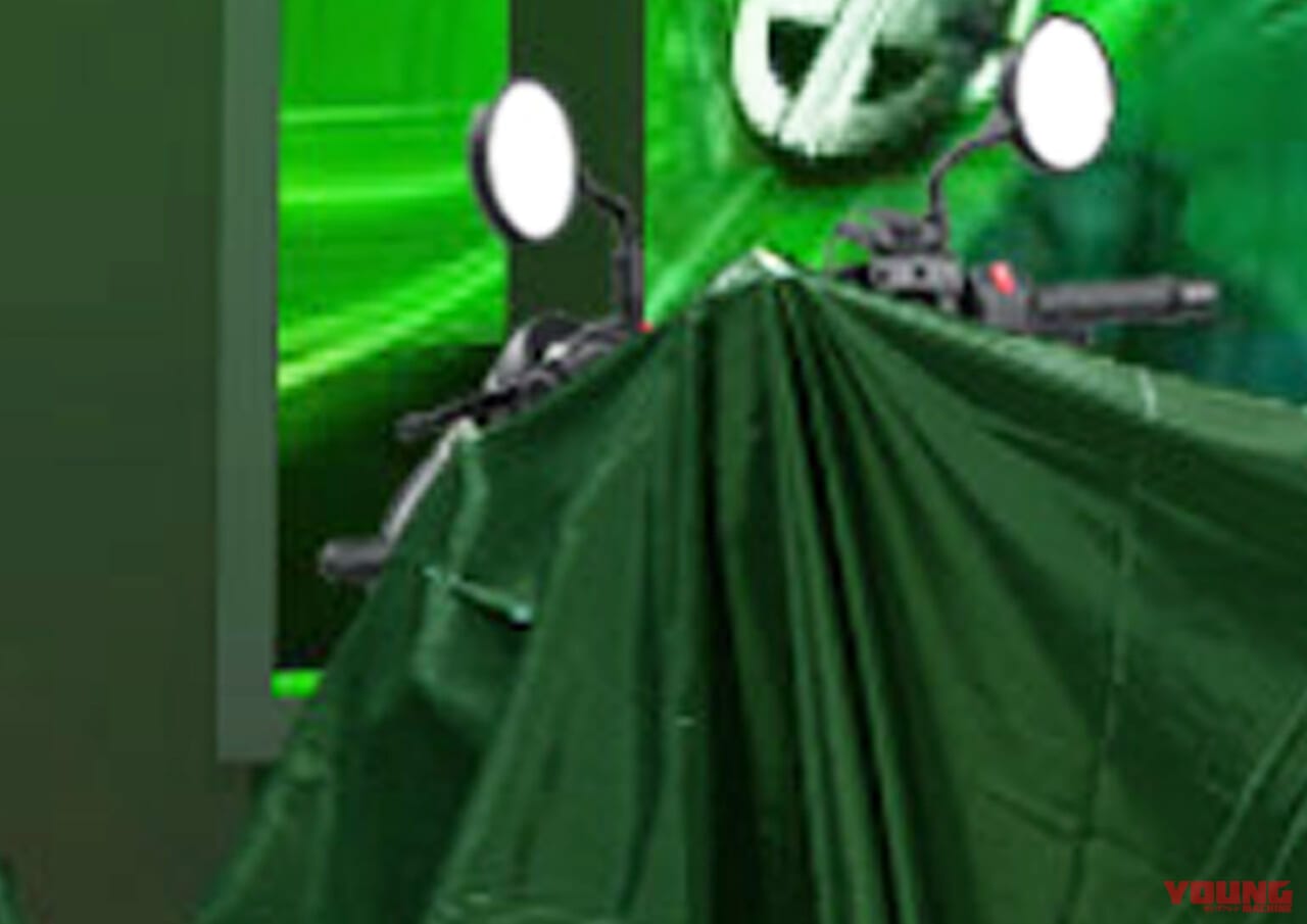 カワサキ|大阪モーターサイクルショー|エリミネーター|カワサキの新生エリミネーター、ポロリしちゃった!?  お尻がチラ見えしてるぞッ!!