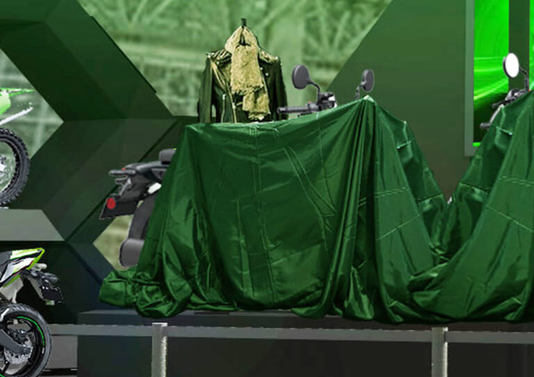 カワサキ|大阪モーターサイクルショー|エリミネーター|カワサキの新生エリミネーター、ポロリしちゃった!?  お尻がチラ見えしてるぞッ!!