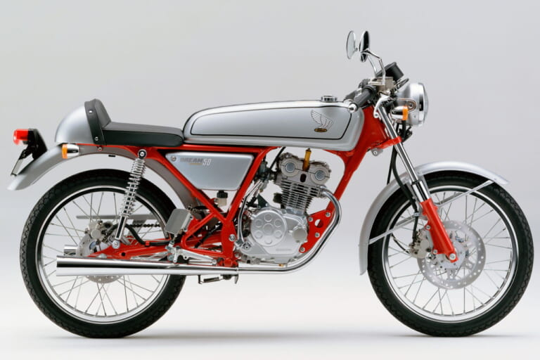 ホンダ|ドリーム50|1997年モデル|ホンダ「スーパーカブC125 限定エディション」ディズニー仕様で登場! クローム風レッグシールド&サイドカバーが光る【海外】