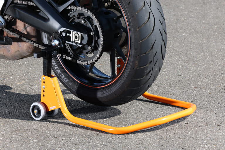 デイトナ ワンタッチリアスタンドU型クランプアタッチメント|デイトナ ワンタッチリアスタンド U型クランプアタッチメント試用インプレッション【外れない、だから安心!】