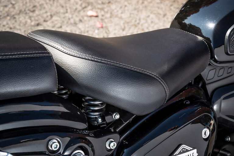 ベネリ インペリアーレ400|シート|ベネリ インペリアーレ400試乗インプレッション【究極のモダンシングル】