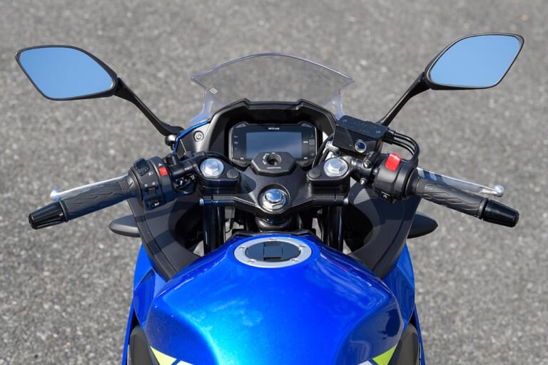 スズキGSX250R ABS|ハンドル|スズキGSX250R ABS試乗インプレッション【際立つ安定性と懐の広さが魅力】
