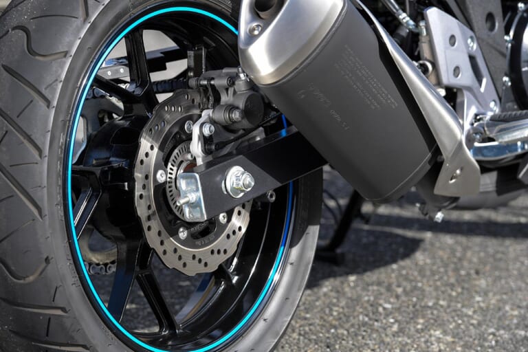 スズキGSX250R ABS|足まわり|スズキGSX250R ABS試乗インプレッション【際立つ安定性と懐の広さが魅力】