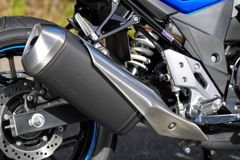 スズキGSX250R ABS|マフラー|スズキGSX250R ABS試乗インプレッション【際立つ安定性と懐の広さが魅力】