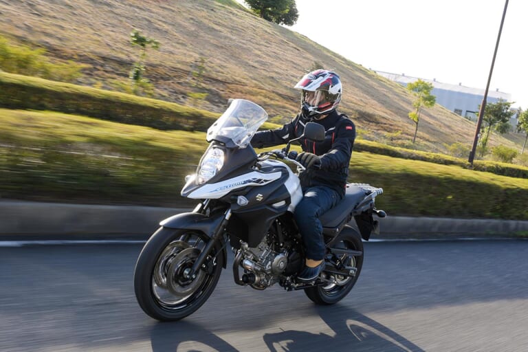 スズキVストローム650ABS試乗インプレッション【輝き続ける稀有な存在】