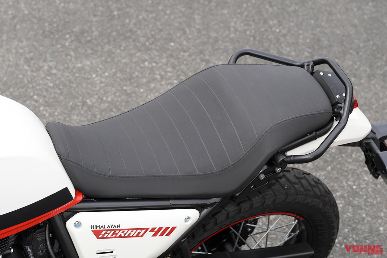 ロイヤルエンフィールド スクラム411|シート|ロイヤルエンフィールド スクラム411試乗インプレッション【フロント19インチ化で万能度アップ!】