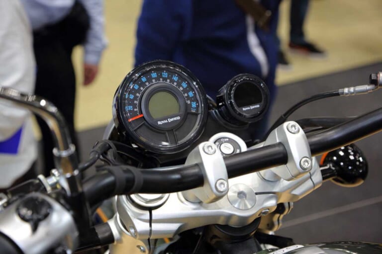 ロイヤルエンフィールド|スーパーメテオ650|ロイヤルエンフィールド「スーパーメテオ650」のデザイナーに直撃!『旗艦に相応しい貫禄と質感、でも乗りやすい』