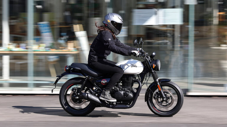 ROYAL ENFIELD ハンター350 ダッパーグレー