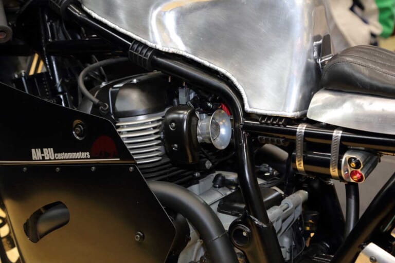 ロイヤルエンフィールド|Royal Enfield-改|ロイヤルエンフィールド「スーパーメテオ650」のデザイナーに直撃!『旗艦に相応しい貫禄と質感、でも乗りやすい』