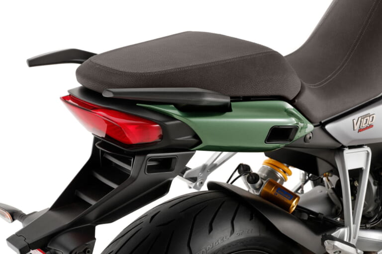 モトグッツィ|V100マンデッロ|2023年モデル|水冷DOHCのモトグッツィ?! 新型ツアラー「V100マンデッロ」の発売価格は200万円〜