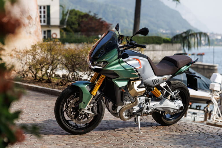 モトグッツィ|V100マンデッロ|2023年モデル|水冷DOHCのモトグッツィ?! 新型ツアラー「V100マンデッロ」の発売価格は200万円〜