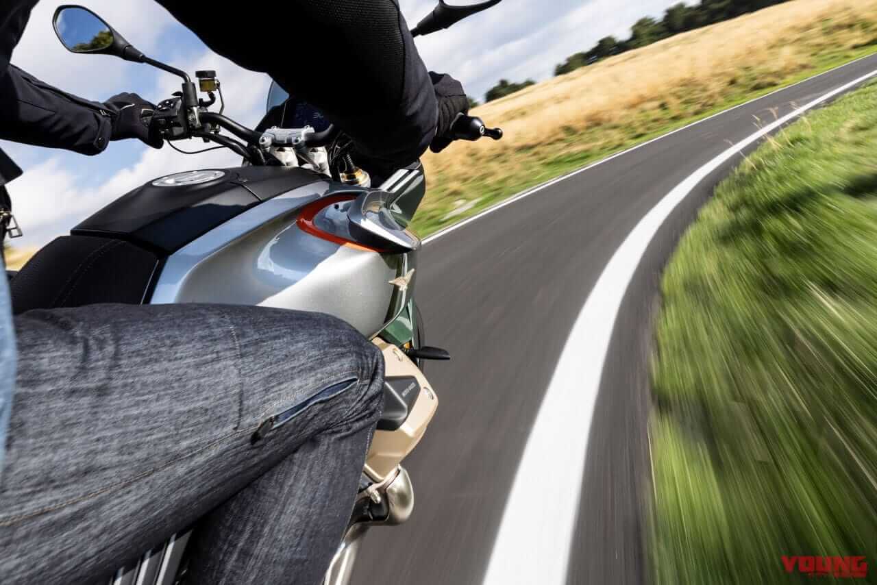 |水冷DOHCのモトグッツィ?! 新型ツアラー「V100マンデッロ」の発売価格は200万円〜