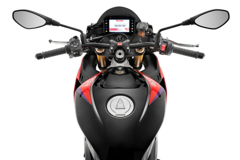 アプリリア|トゥオーノV4ファクトリー|2023年モデル|原付二種からリッタースポーツまで、アプリリアが2023年モデル×6機種を発表