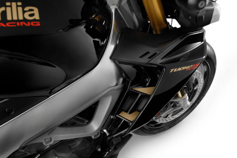 アプリリア|トゥオーノV4ファクトリー|2023年モデル|原付二種からリッタースポーツまで、アプリリアが2023年モデル×6機種を発表