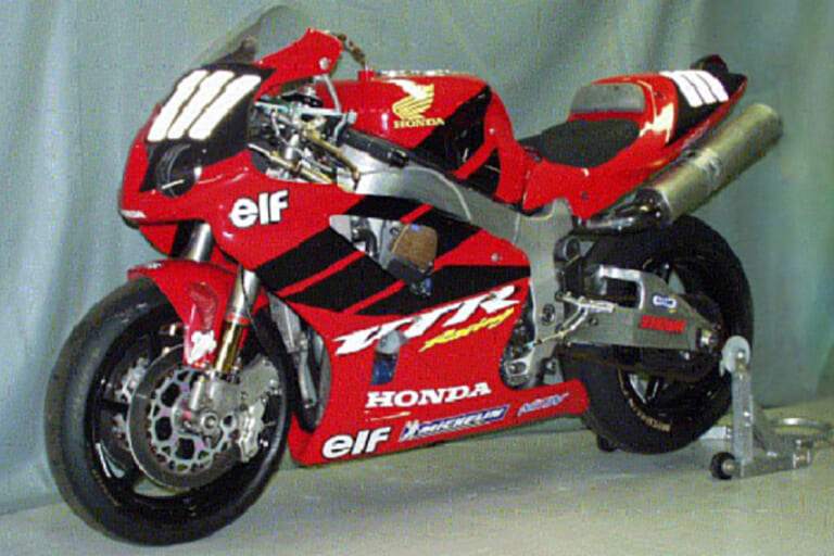 ホンダ|VTR1000SPW|2000年|ル・マン24時間|【イベント告知】レーシングNRが世界初のエンジン始動!! ホンダコレクションホールで「ホンダNR750」の始動イベントを開催