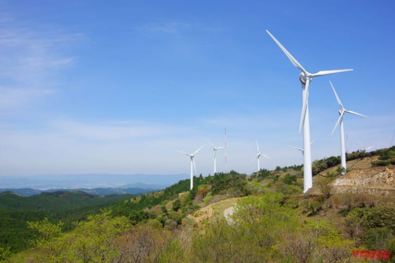 青山高原公園線|知る人ぞ知る! 風車と走る爽快ロード:三重県 青山高原公園線〈モトツー的ニッポン絶景道〉