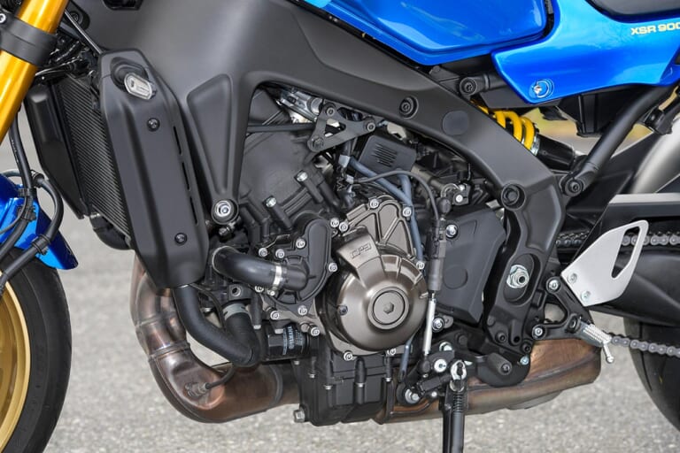 ヤマハXSR900|エンジン|ヤマハXSR900試乗インプレッション【馬力向上&電脳化、操る楽しさを凝縮】