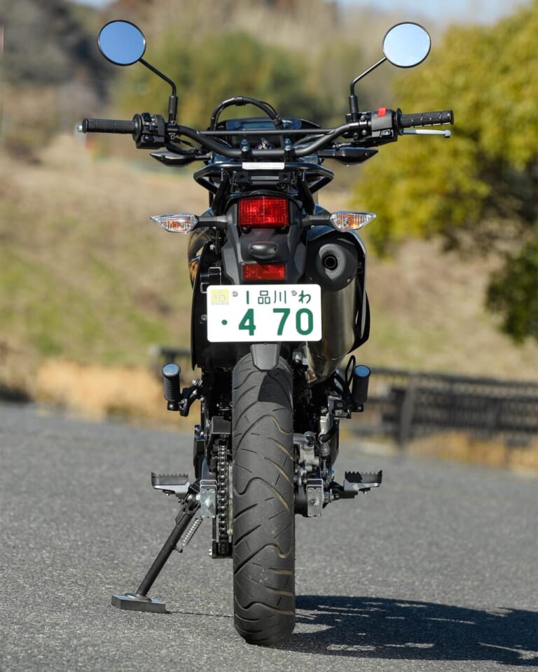 カワサキKLX230SM|カワサキKLX230SM試乗インプレッション【俊敏&旋回力抜群、正統派モタードだ】