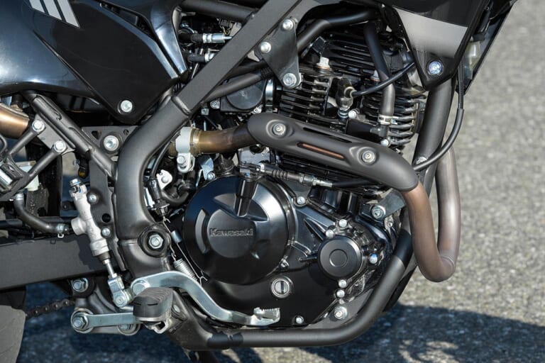 カワサキKLX230SM|エンジン|カワサキKLX230SM試乗インプレッション【俊敏&旋回力抜群、正統派モタードだ】