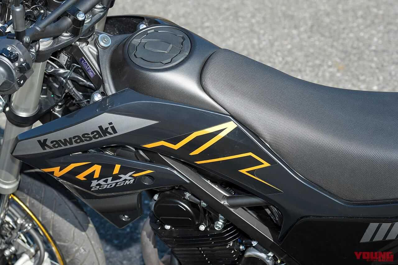 |カワサキKLX230SM試乗インプレッション【俊敏&旋回力抜群、正統派モタードだ】