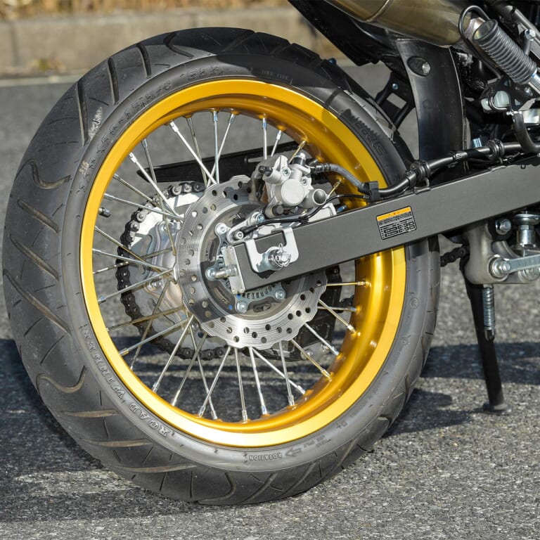 カワサキKLX230SM|足まわり|カワサキKLX230SM試乗インプレッション【俊敏&旋回力抜群、正統派モタードだ】