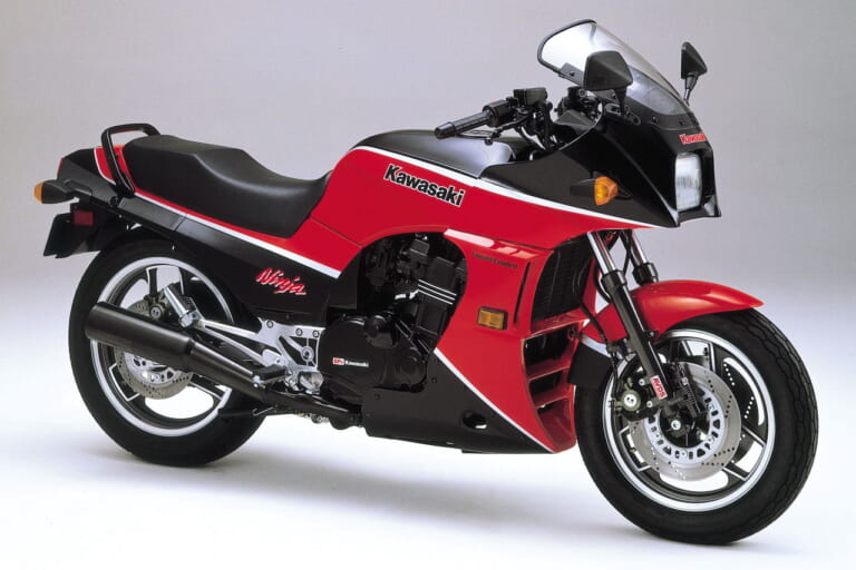 カワサキ|GPz900R|1985年モデル|栄光の20年を振り返る カワサキ「GPZ900R」ヒストリー【1984-2003 全カラーバリエーション収録】