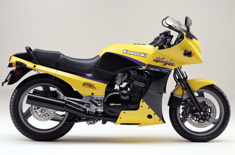 カワサキ|GPZ900R|2000年モデル|栄光の20年を振り返る カワサキ「GPZ900R」ヒストリー【1984-2003 全カラーバリエーション収録】