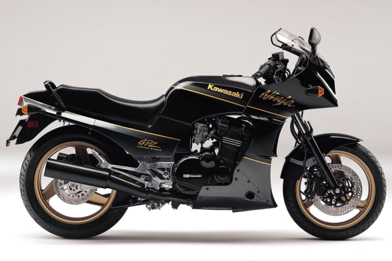 カワサキ|GPZ900R|2001年モデル|栄光の20年を振り返る カワサキ「GPZ900R」ヒストリー【1984-2003 全カラーバリエーション収録】