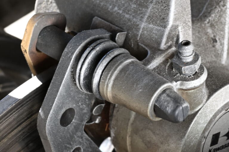 カワサキ|GPz900R|トップガン マーヴェリック|トップガン「GPZ900Rマーヴェリック号」の36年間はいかにして再現されたか。そのディテールに迫る