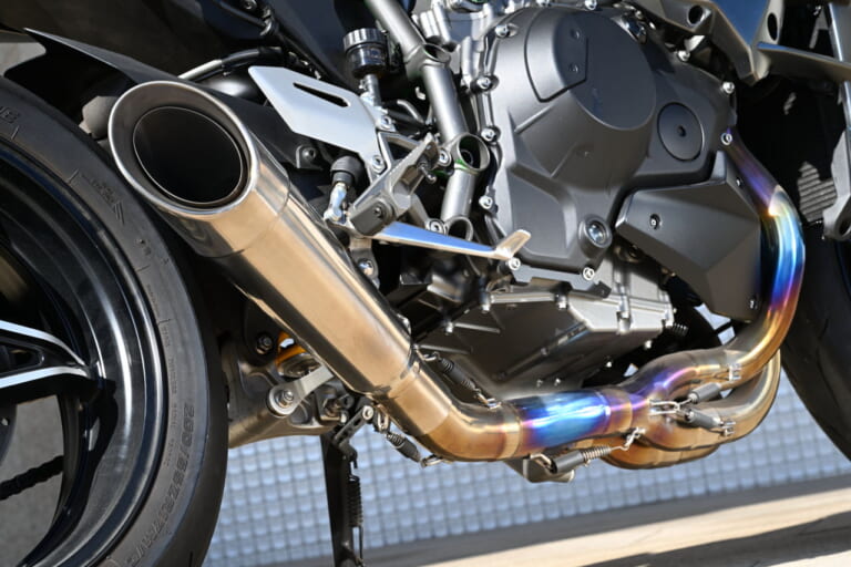 KAWASAKI Ninja H2|トップガン「GPZ900Rマーヴェリック号」の36年間はいかにして再現されたか。そのディテールに迫る