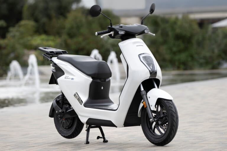 30万円切りでさらに補助金10万円超ってマジ?! ホンダの電動原付バイク「EM1 e:」欧州初のEV投入、日本でも間もなく発表か